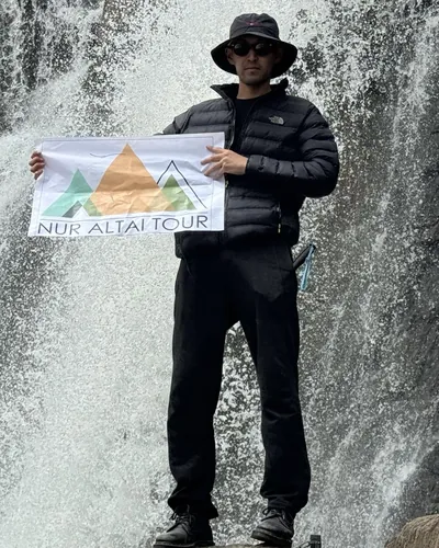 Sapar, Tour Guide